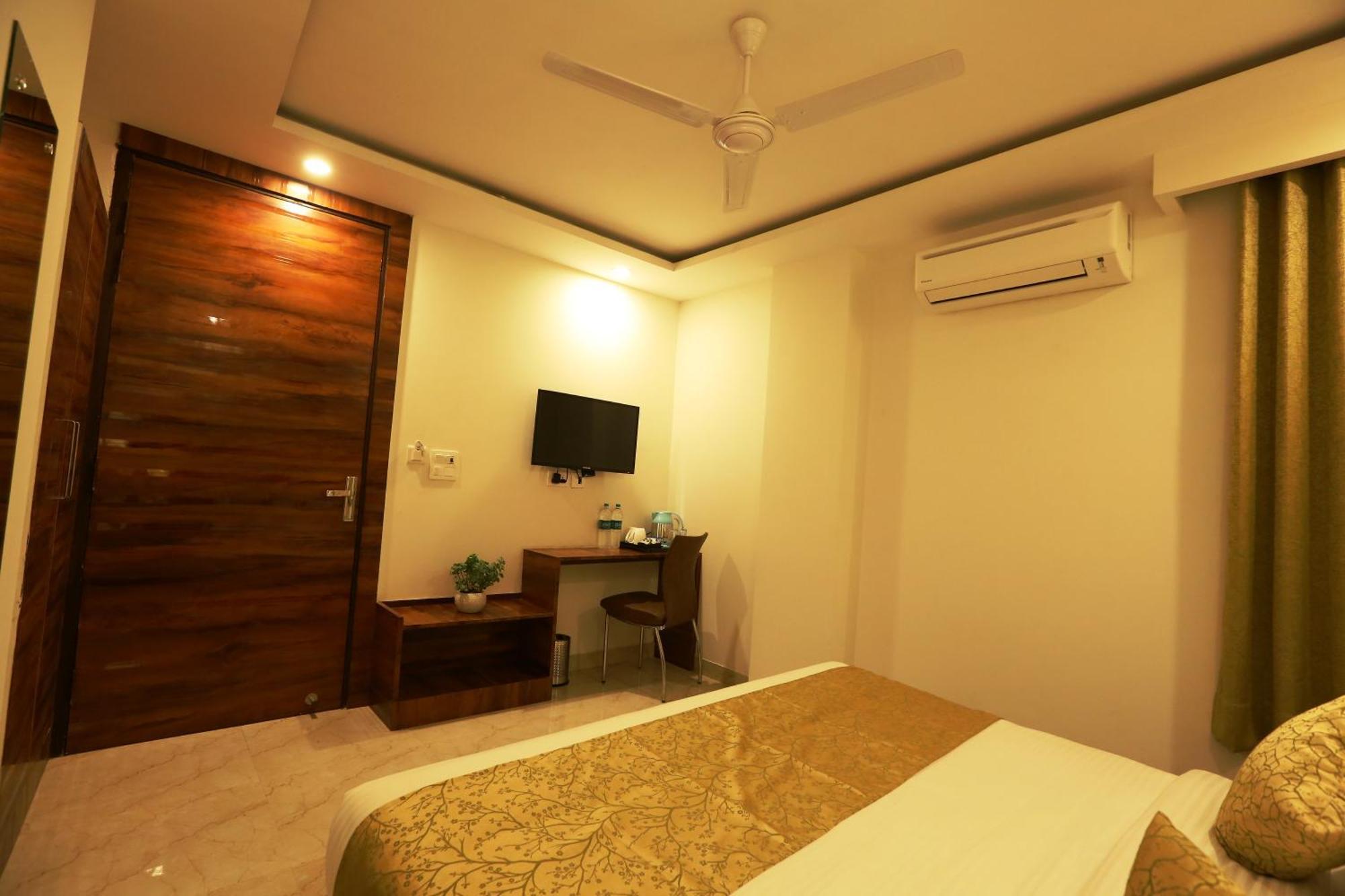 Hotel The Ventus - Igi International Airport Delhi 3*